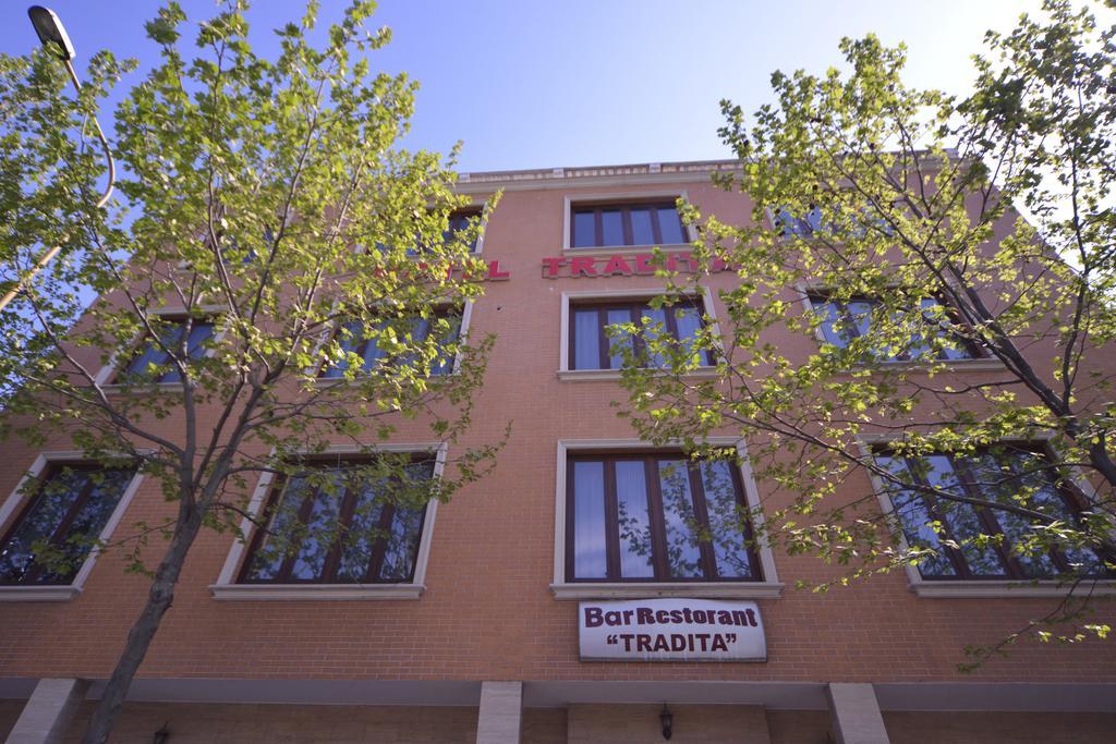 Lotus Hotel 3*